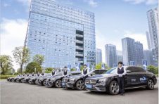 耀出行成为2020新经济领航人物峰会出行合作伙伴
