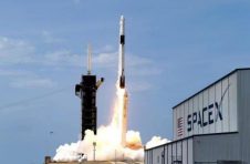美媒：2020太空领域不平凡 SpaceX让发射司空见惯