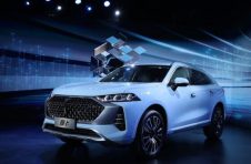重新定义智能汽车？WEY发布全新车型摩卡