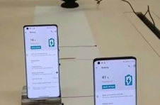 中国手机厂商首秀“隔空充电”技术