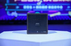 EPSON × 腾讯极光联名投影测评:影院级沉浸体验 解锁投影新玩法