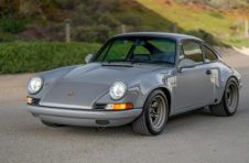 追溯到1989年的保时捷911 Carrera 3.8L在这里扭转了您的存钱罐的命运