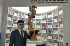 李青波：“用机械臂撬动世界的未来”
