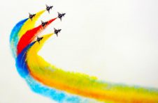 珠海航展开幕 ，划破长空剑指苍穹